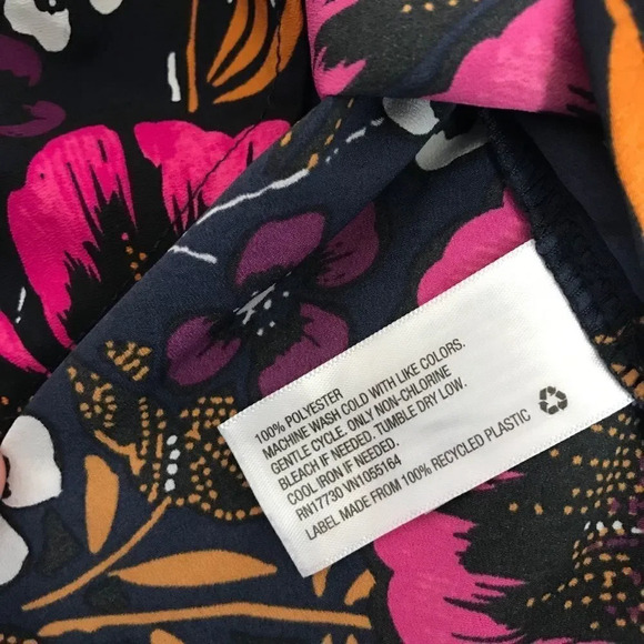 A New Day Floral Print Sleeveless Wrap Blouse - Picture 9 of 10